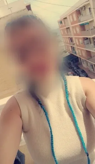 Alexandra, 32 anni
