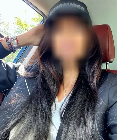 Anisa, 40 anni