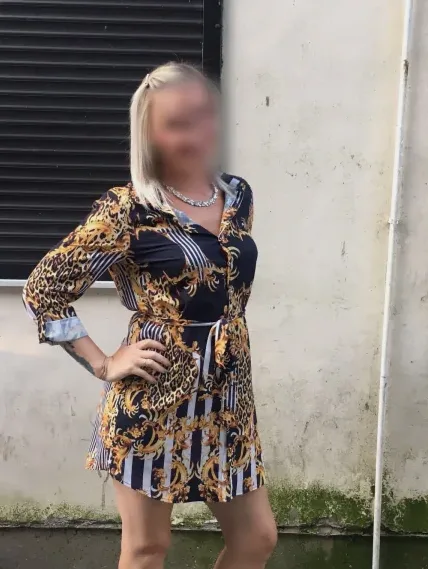 Nawal, 34 anni