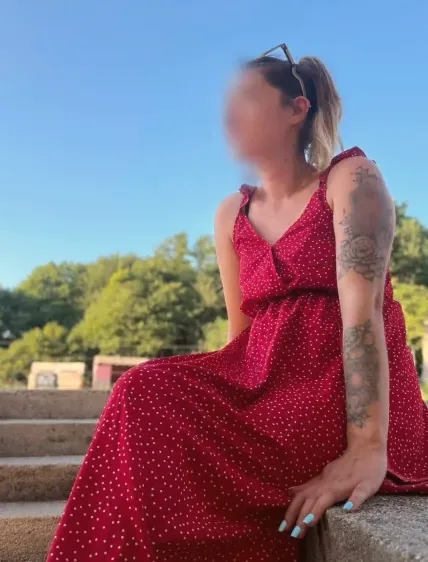 Nicoleta, 34 anni